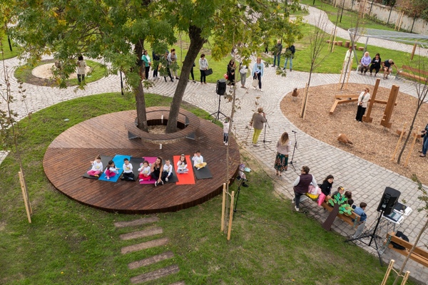 The newly built and renovated green urban space between Oborishte Street and ‘Gurko’ parking lot won in the “Building of the year” competition